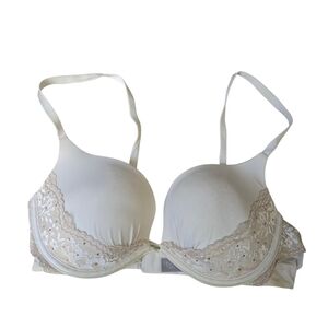 Victoria's Secret Cream Lace-Trim Push Up Bra Size 34C